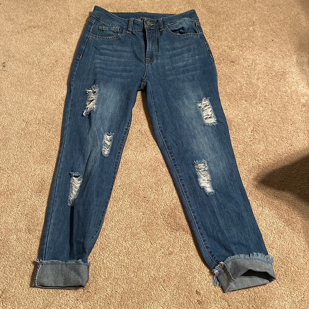 Cropped Blue Ripped Jeans